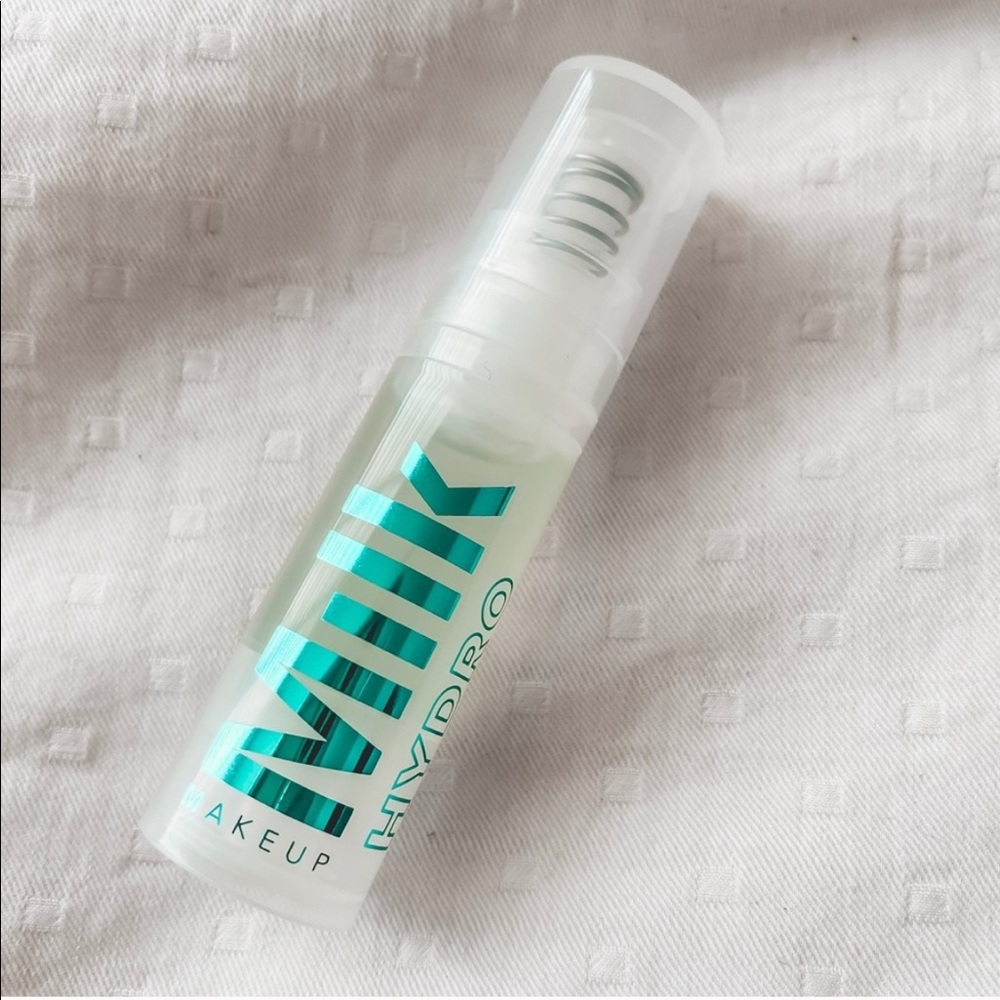 5/25✨MILK Primer Hydro Grip ALLURE BEST IN BEAUTY
